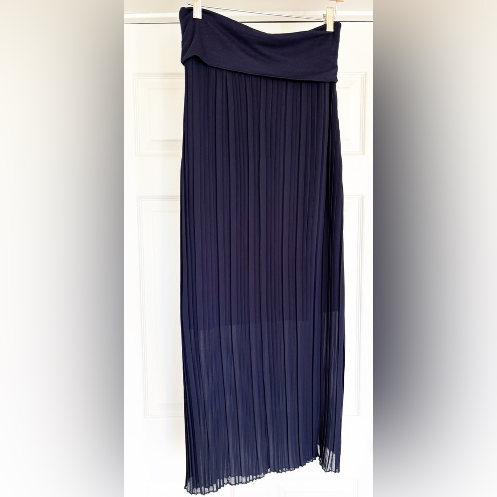 EUC Elegant Navy Blue Foldover Waist Pleated Sheer Maxi Skirt in Size Medium - Picture 6 of 6